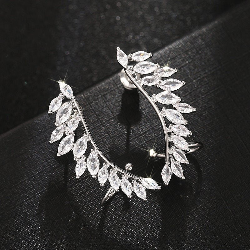 Boucles d'oreilles à clous silhouette aile feuille (MAC443)