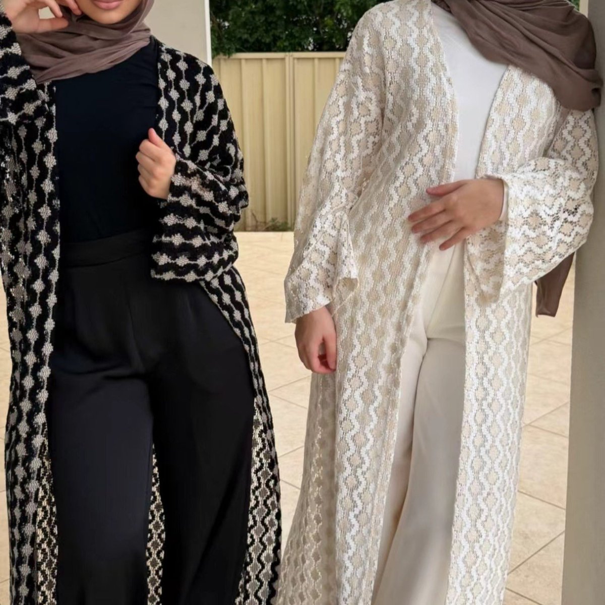 Abaya ouverte en tricot dentelle ajourée (MOA327)
