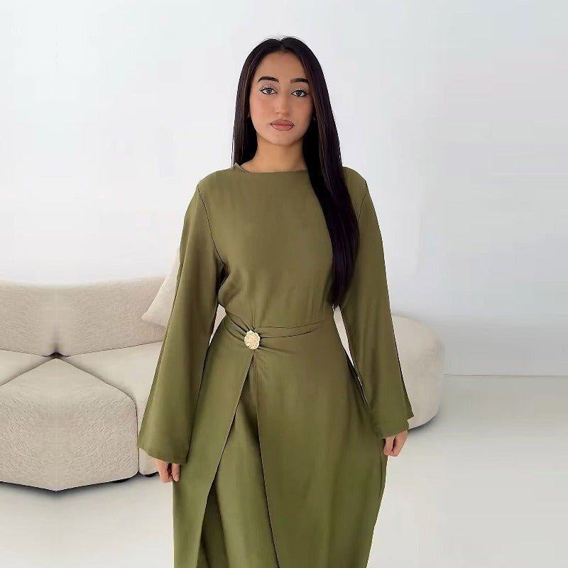 Robe de travail évasée en soie glacée froissée, col rond, avec bouton décoratif et ceinture intégrée (MA308)