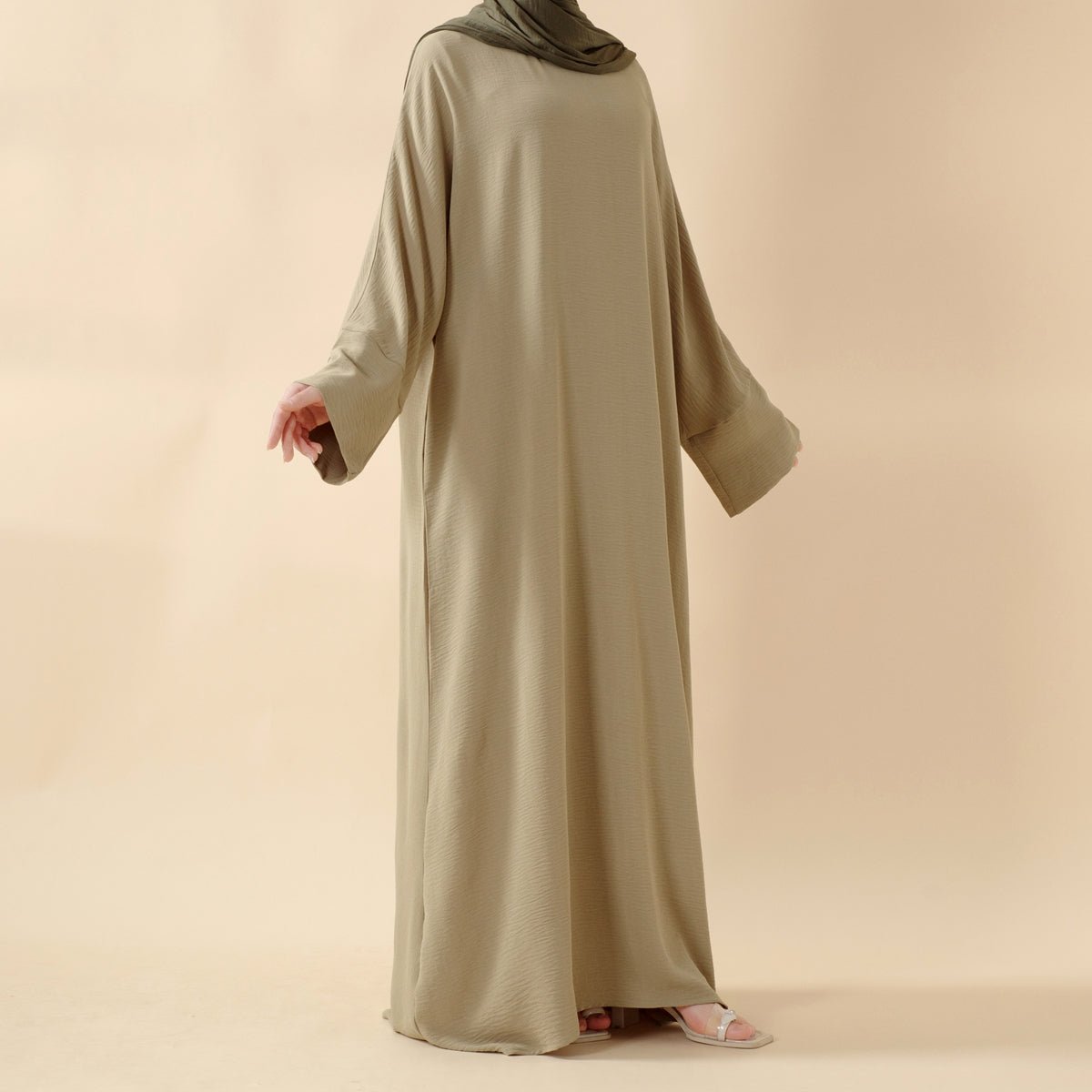 Abaya Plissée Vintage Simple (UKMA042)