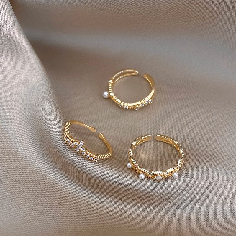 Bague ouverte tendance et personnalisée, style luxe discret (MAC233)