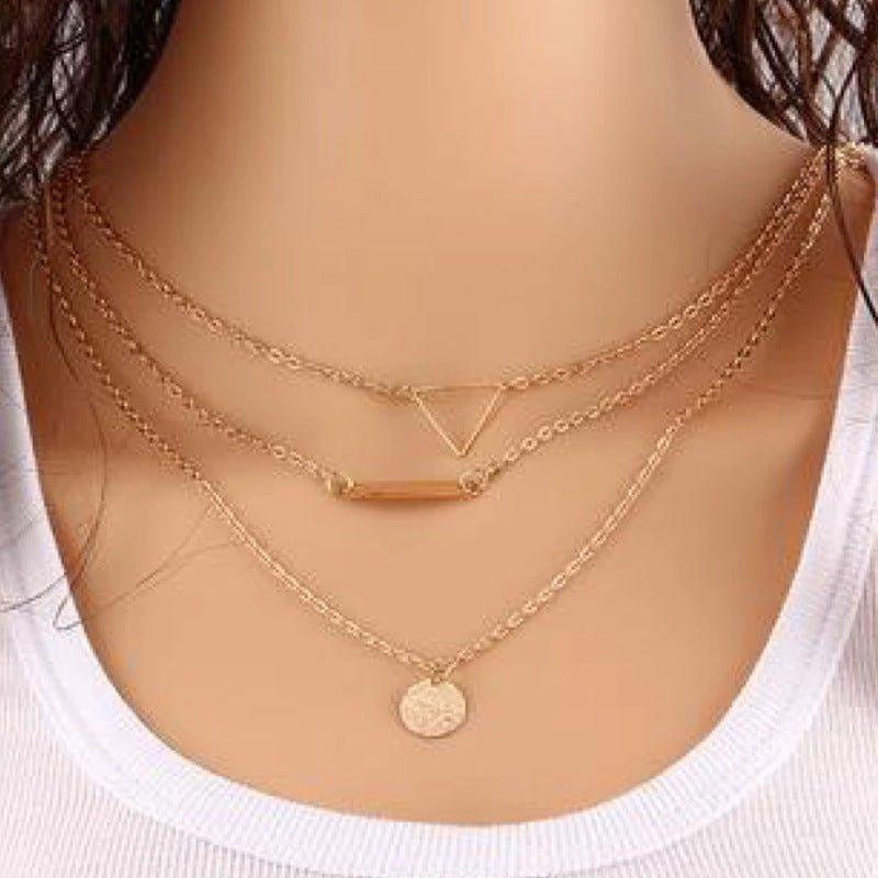 Collier long MAC090 avec pendentif rond, à couches multiples et sequins triangulaires ajourés