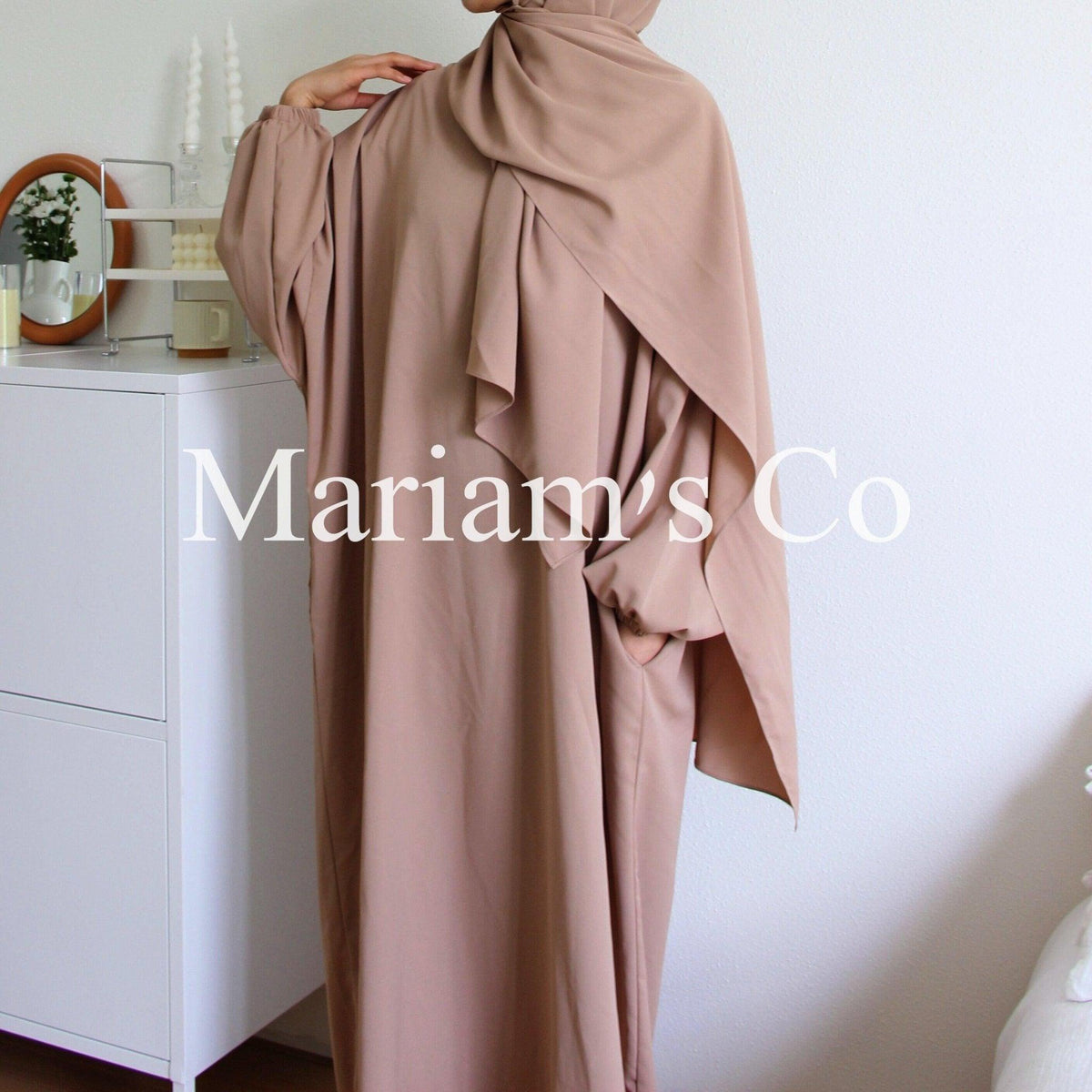 Abaya à Capuche avec Hijab Intégré et Poches (MA0011)