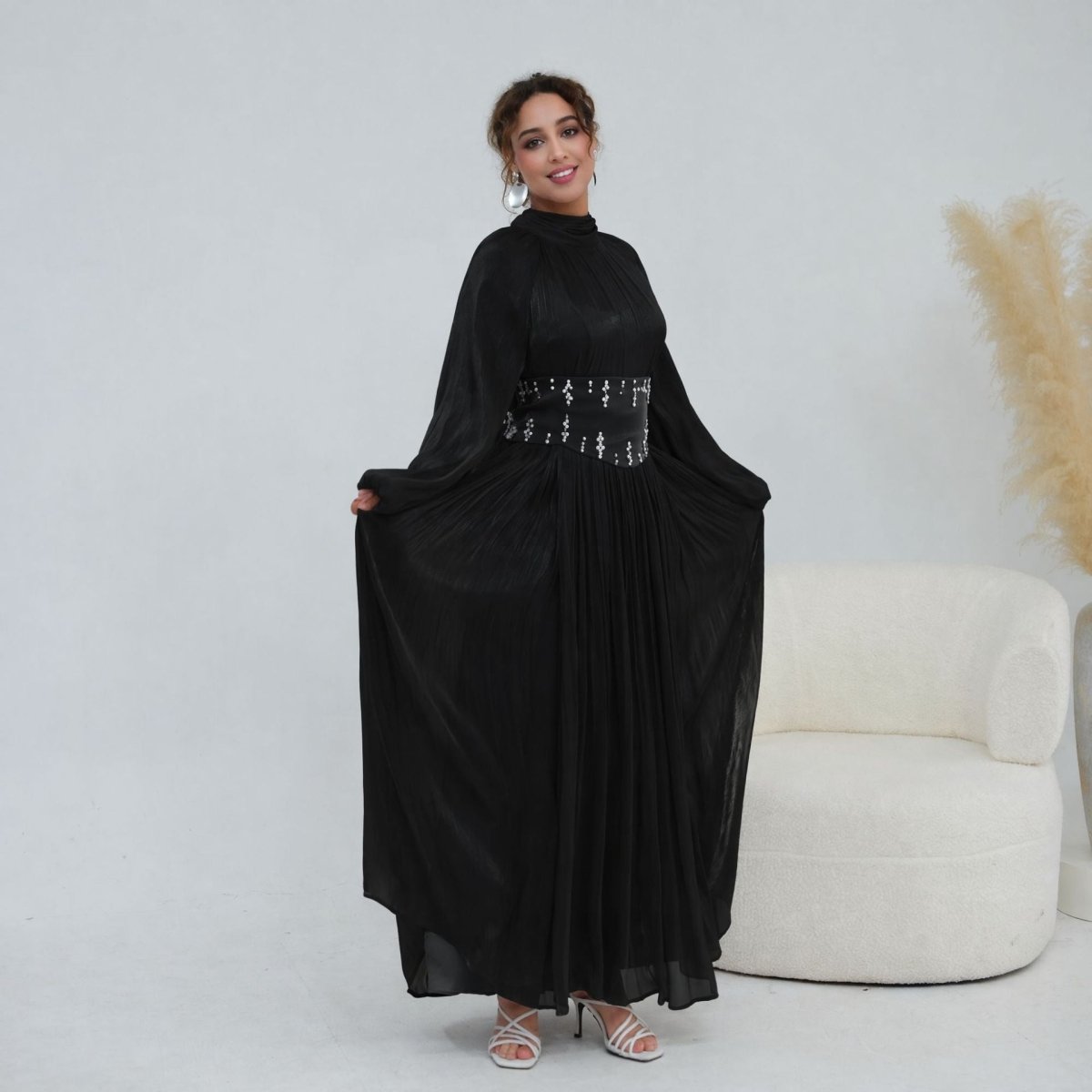 Robe maxi à manches bouffantes et large ceinture ornée de cristaux (MS477)