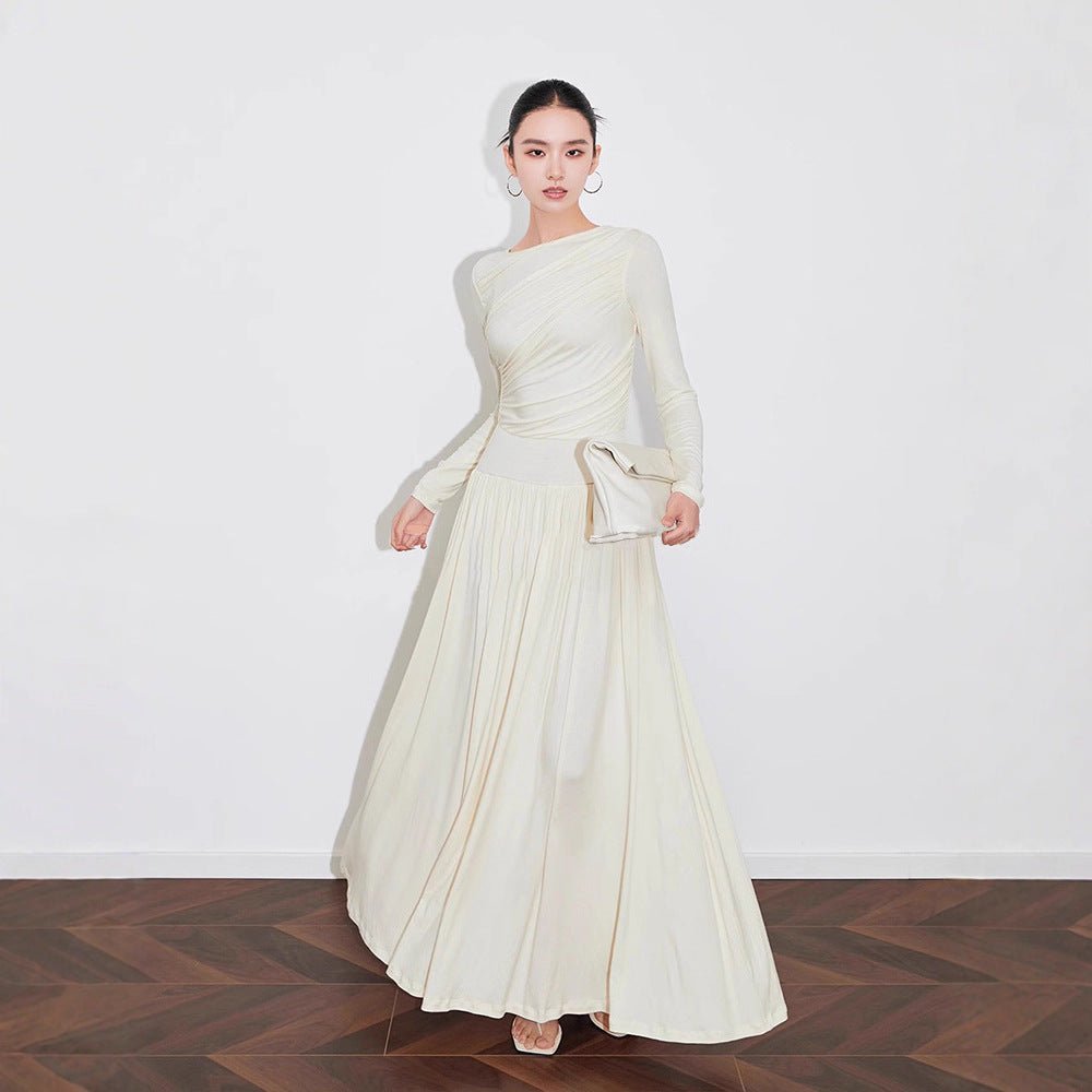 Robe en Maille Asymétrique Froncée avec Jupe Plissée (MS343)