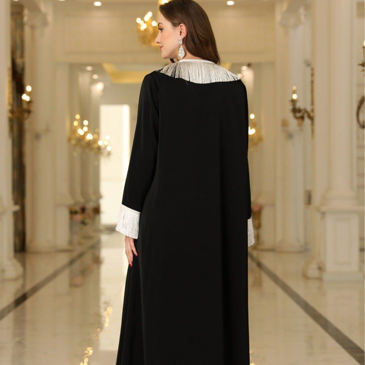 Abaya Ouverte Brodée à Pompons (MOA066)
