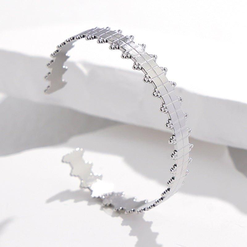 Bracelet ajustable MAC143 en acier titane, couleur inaltérable