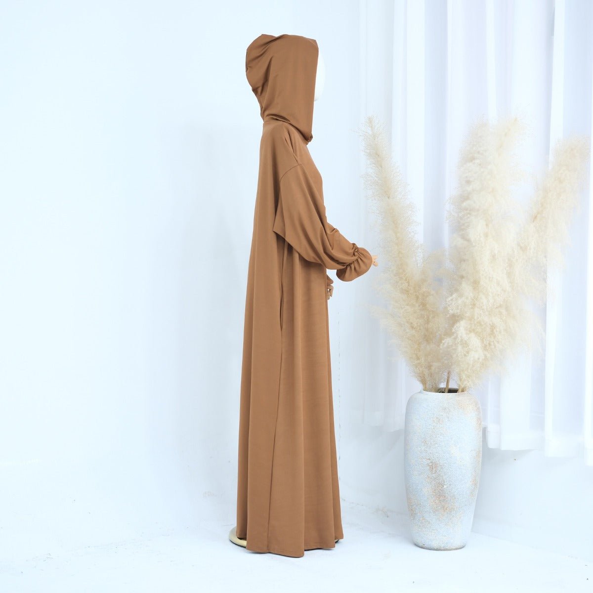 Collection d'Abayas Casual à Capuche Modest | Robes Ton sur Ton avec Manches Bouffantes (MJ021)
