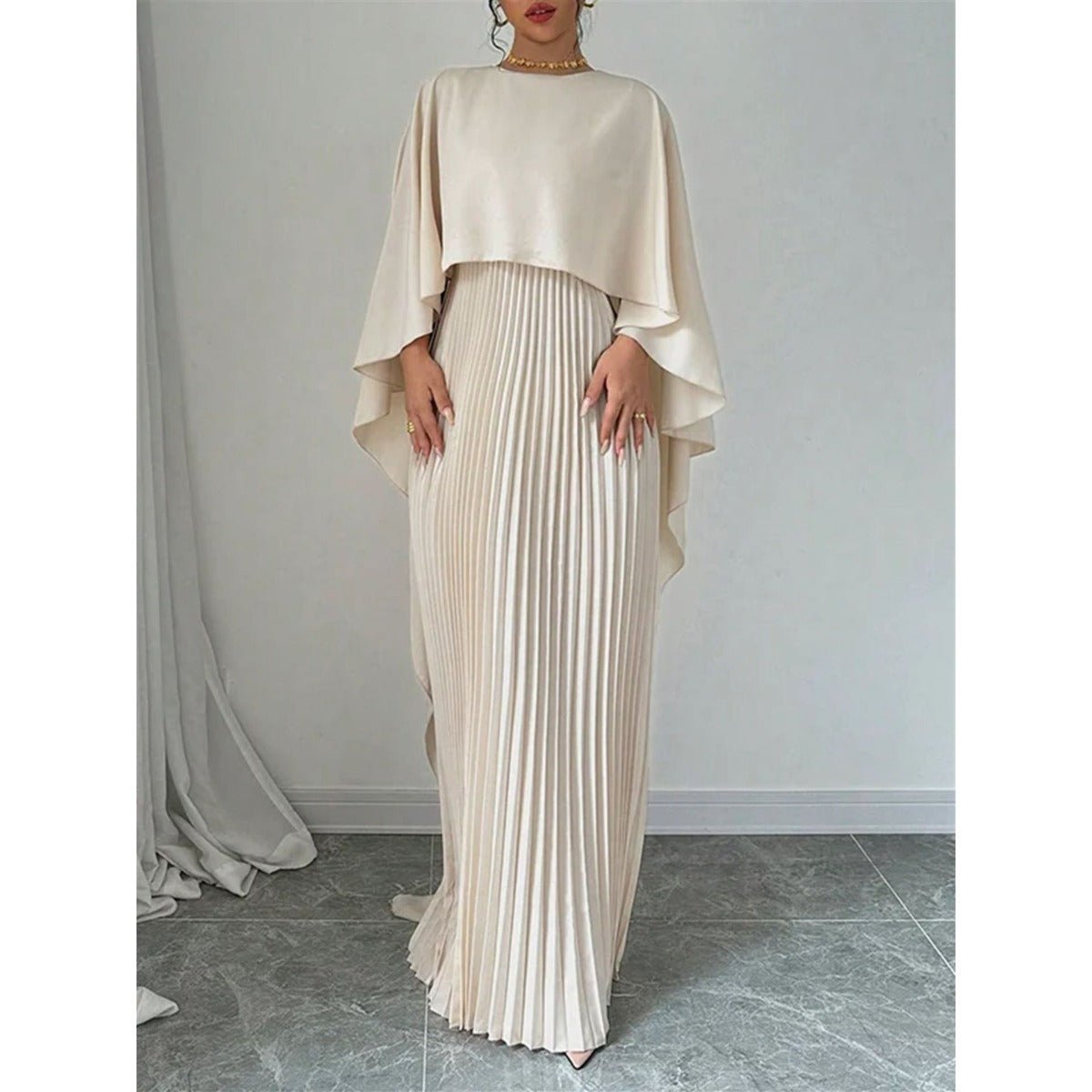 Robe Maxi Plissée à Manches Chauve-souris | Robe Cape Blanc Crème à Manches Cloche Spectaculaires (MA241)