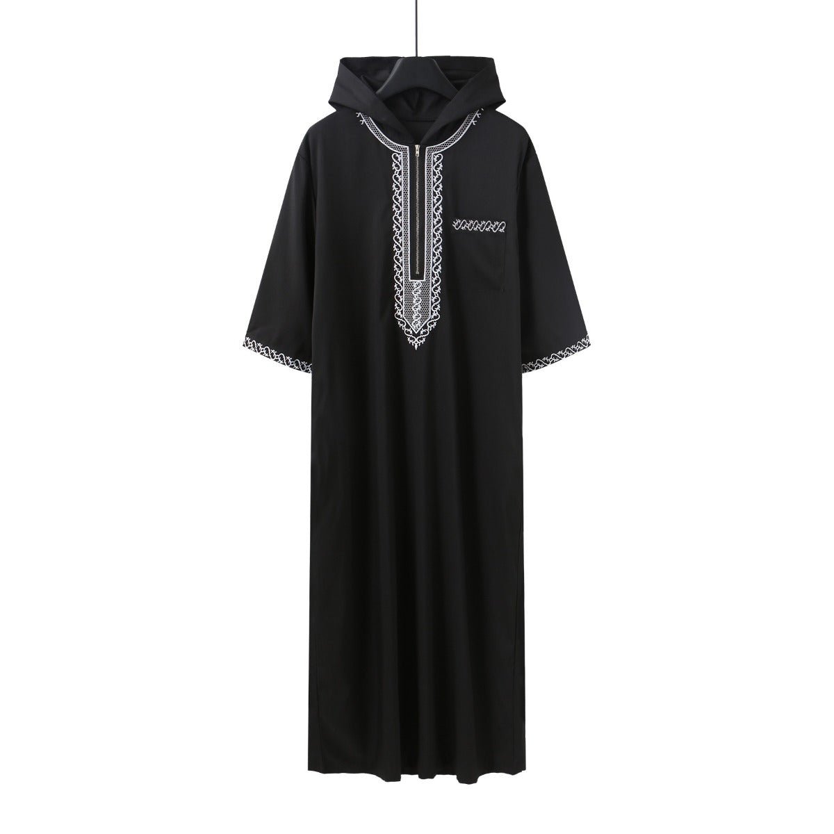 Thobe Robe pour Homme Premium avec Capuche, Coupe Ample de Luxe, Broderie et Calligraphie Islamique, Fermeture Zippée (MT024)