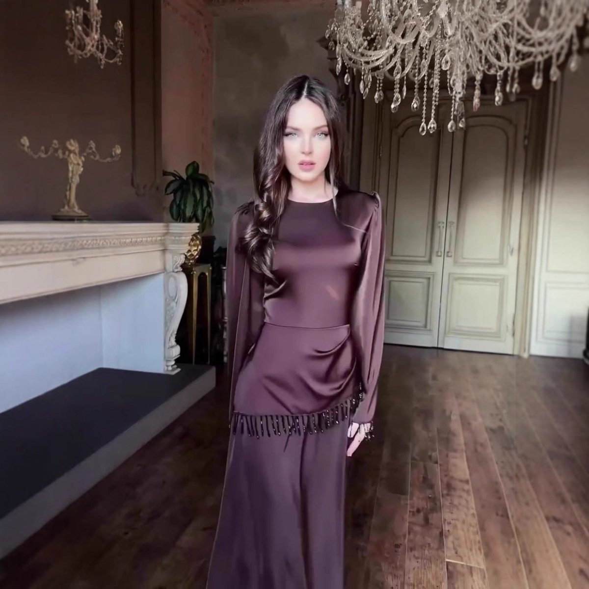 Robe Maxi à Manchettes Franges Perlées (MS480)