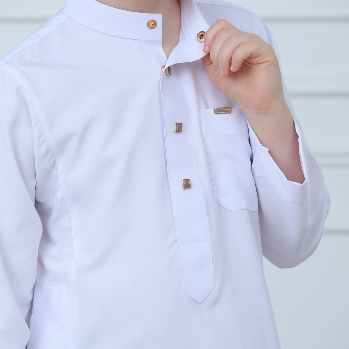 Thobe classique blanc pour garçons à col droit (MKB027)