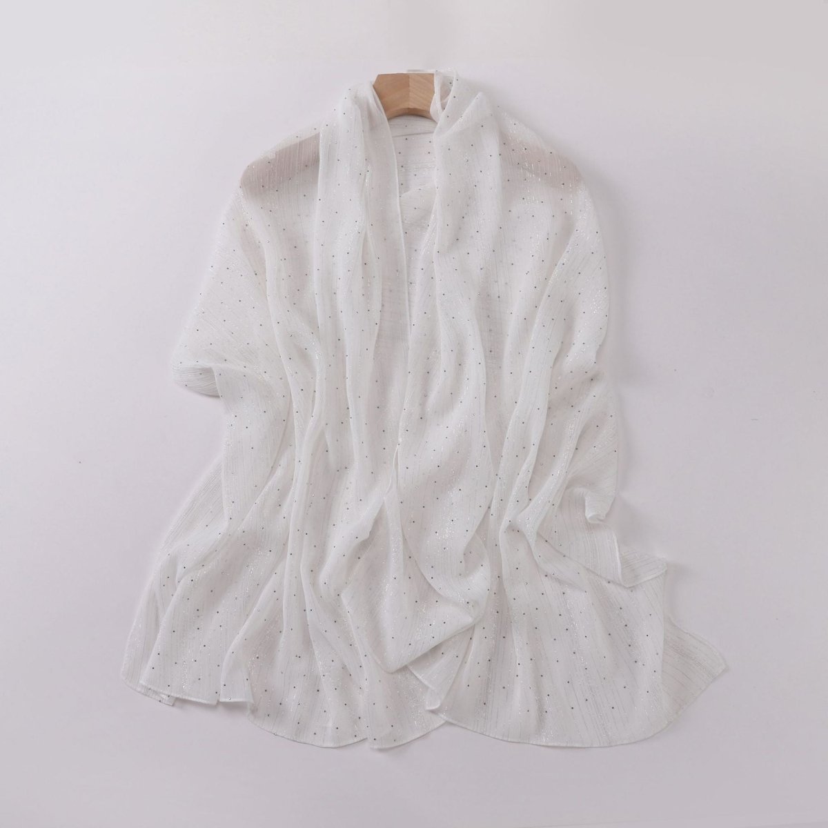 Hijab Drapé Crinkle Argenté "Modest Elegance" avec Strass (MH155)