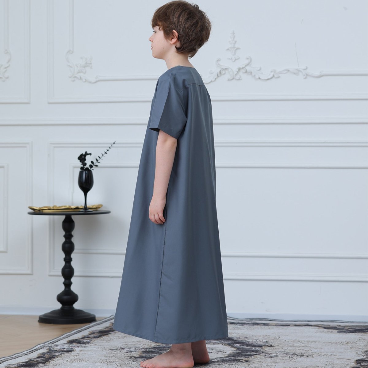 Qamis brodé pour garçons avec poches latérales (MKB029)