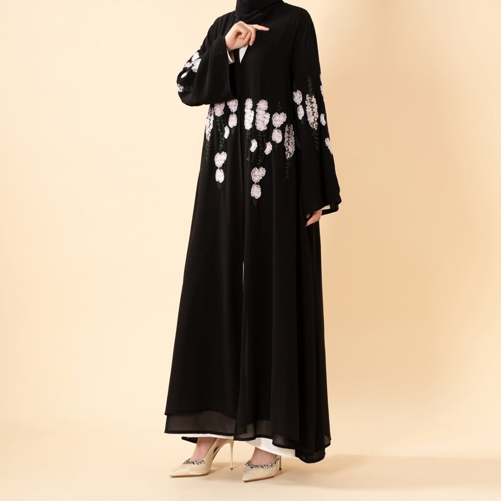 Abaya ouverte en mousseline double épaisseur, brodée de motifs floraux de luxe (MOA308)