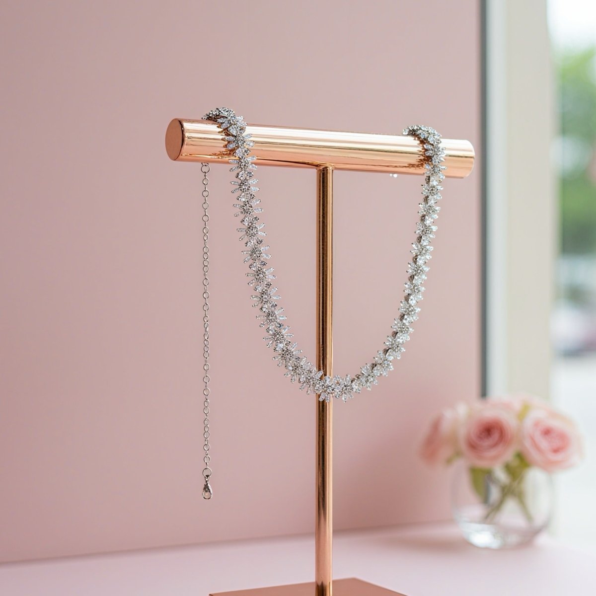 Collier Statement Grappe de Feuilles en Cristal et Strass(MAC371)