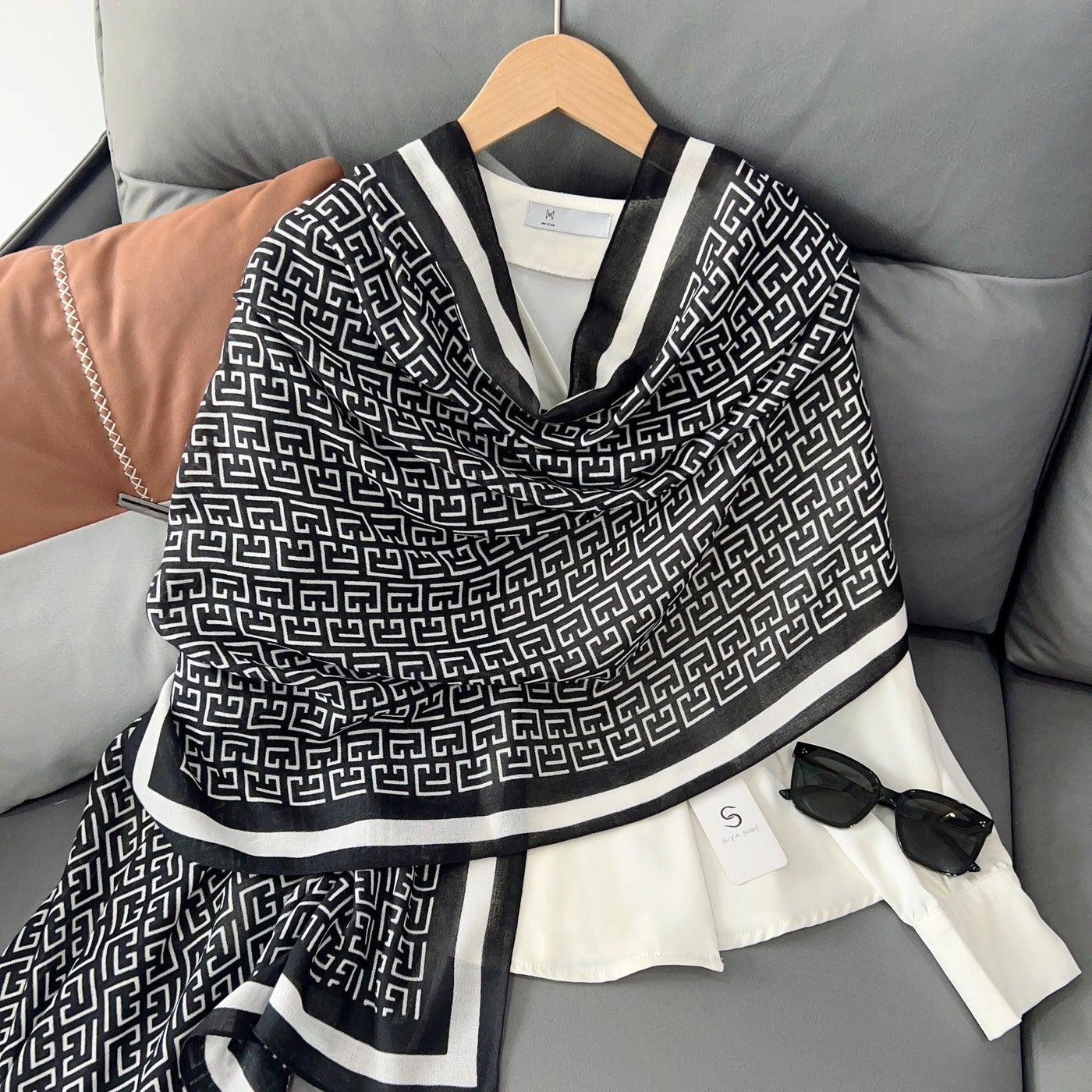 MH057 Hijab en rayonne et lin à lettrage