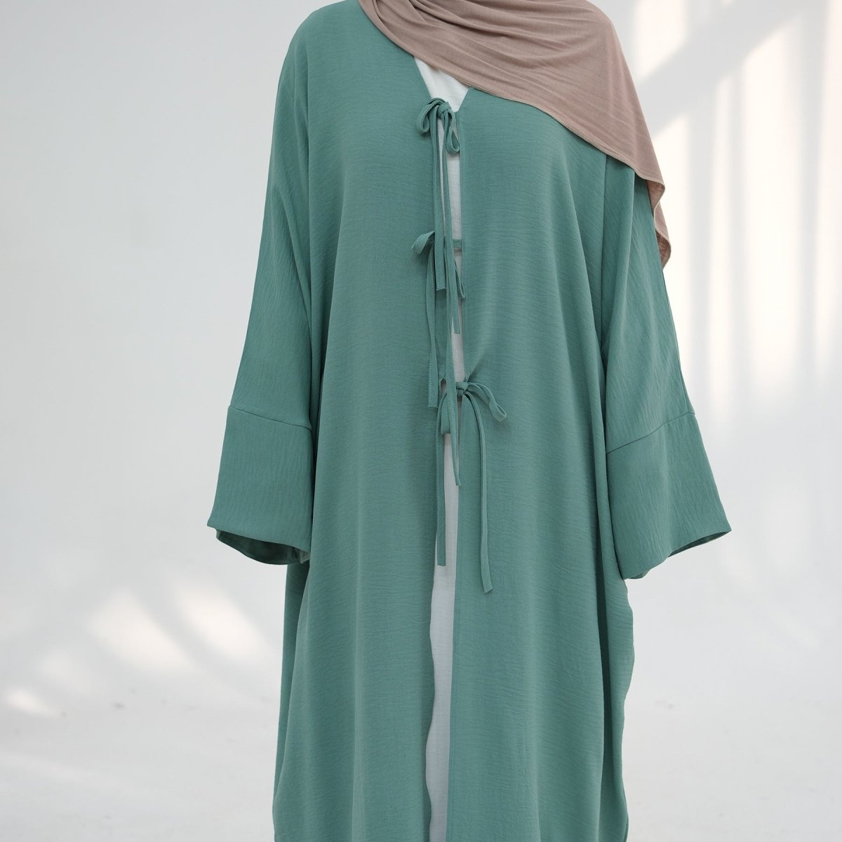Kimono Abaya Ouvert Ample à Lacets (MOA107)