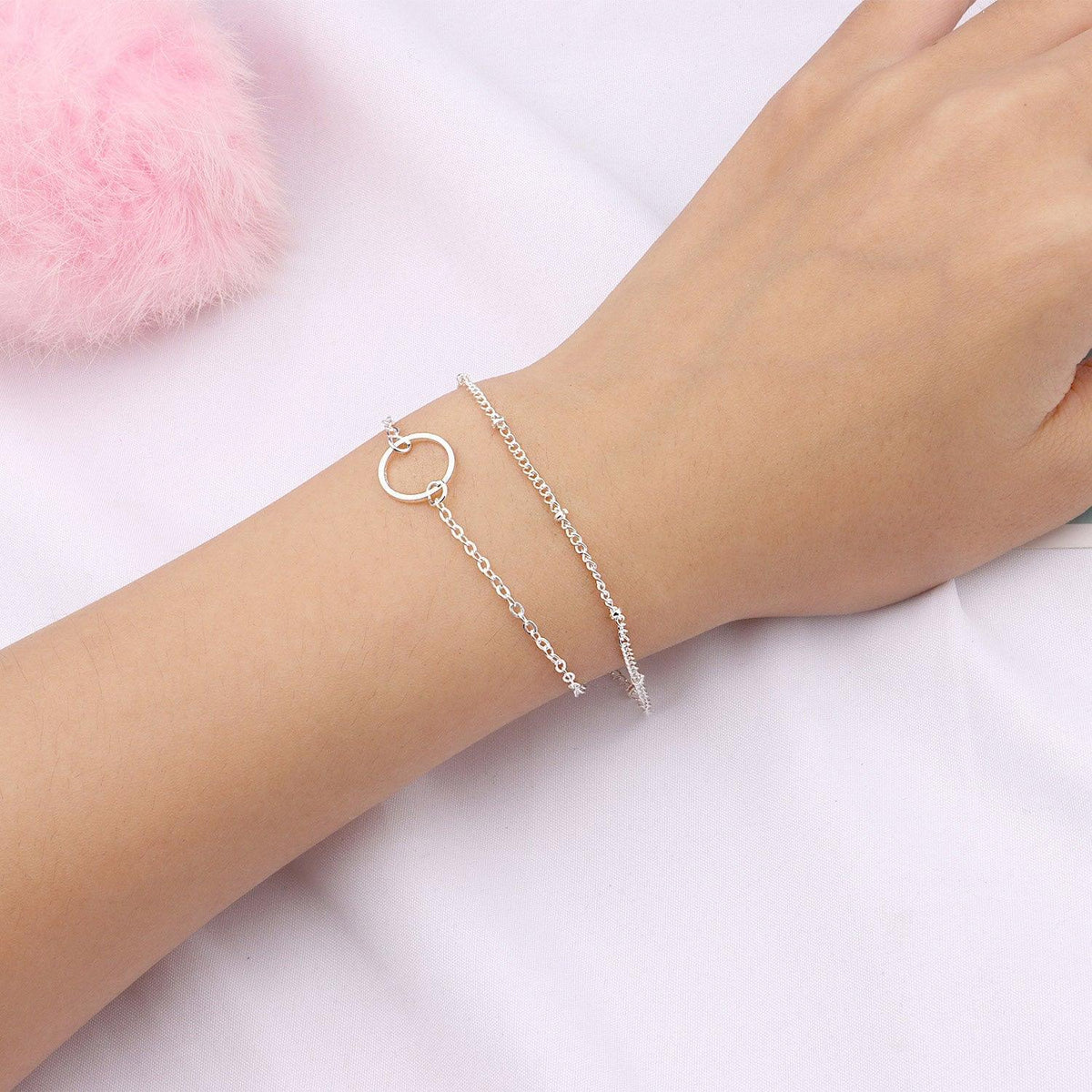 MAC085 Bracelet double couche à motif géométrique ajouré, élégant et tendance