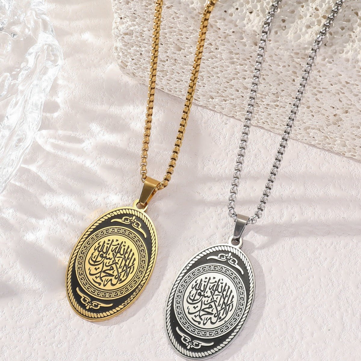 Collier homme rétro personnalisable et polyvalent en acier titane (MAC225) (AVEC BOÎTE CADEAU)