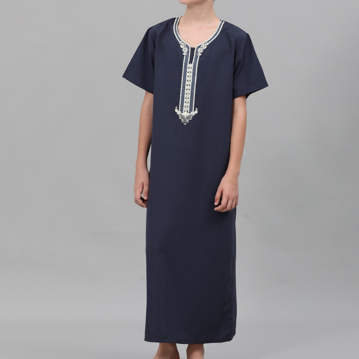 Qamis brodé pour garçon avec col orné (MKB036)