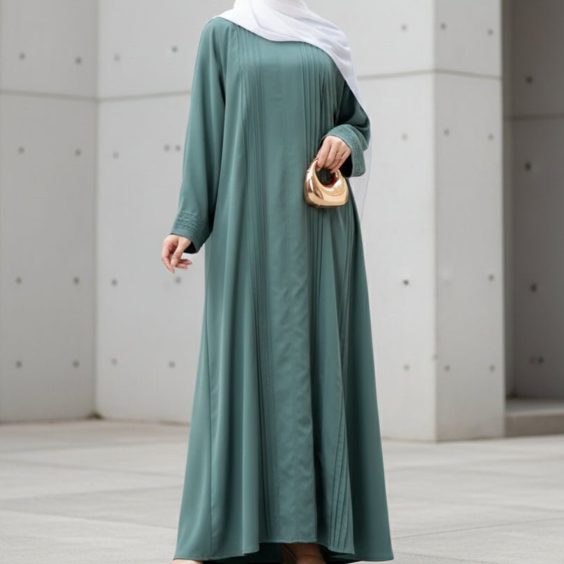 Abaya Serene plissée en georgette, coupe ample et longueur intégrale, style modeste (MA254)