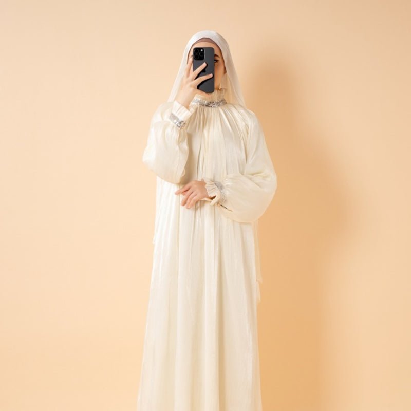 Abaya Élégante à Manchette Fleurie Brillante et Sequins | Abaya Brillante avec Sequins (MA140)
