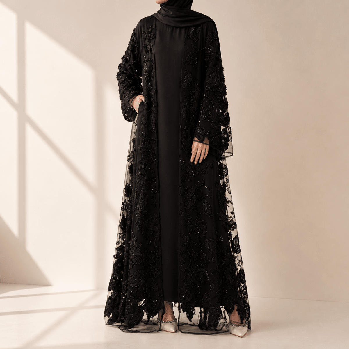 Abaya ouverte de luxe couture ornée de fleurs 3D (MOA300)
