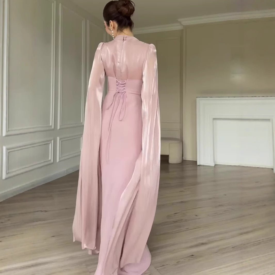 Robe en satin avec dos corset et manches cape (MS344)