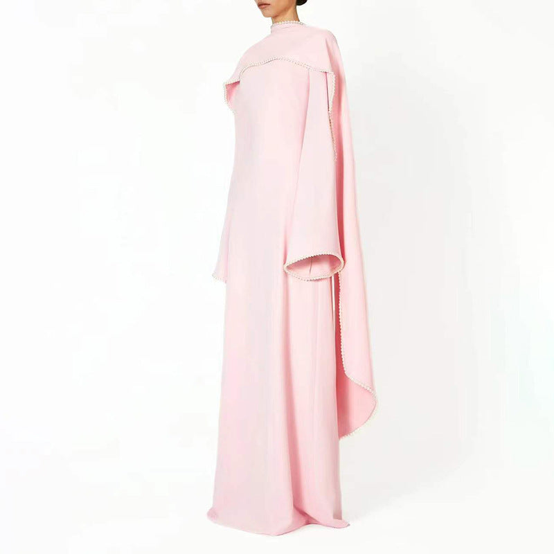 Robe de soirée élégante à manches cape ornée de perles (MA400)