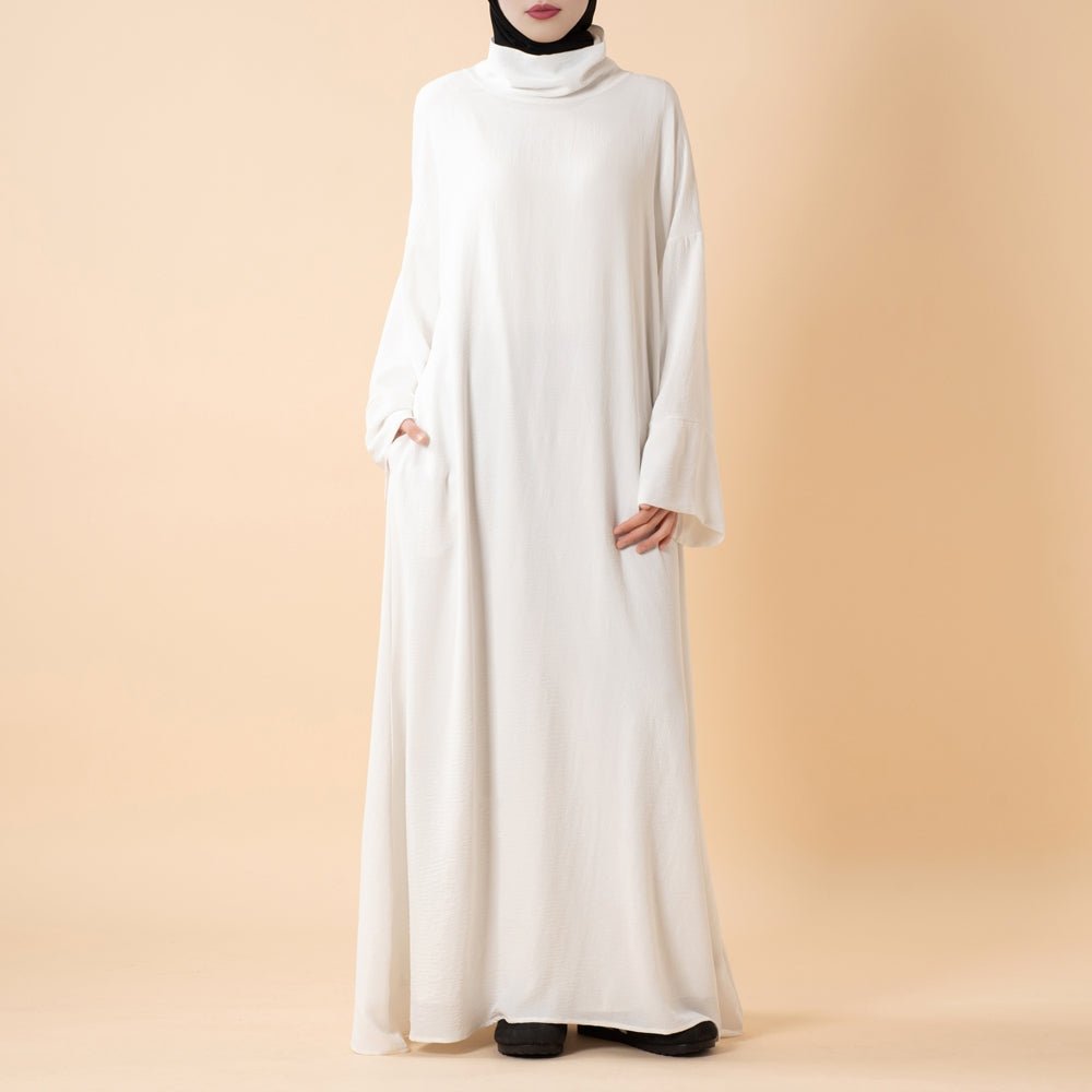 Abaya col roulé en crêpe Everyday – Coupe décontractée pour toutes les saisons (MA384)
