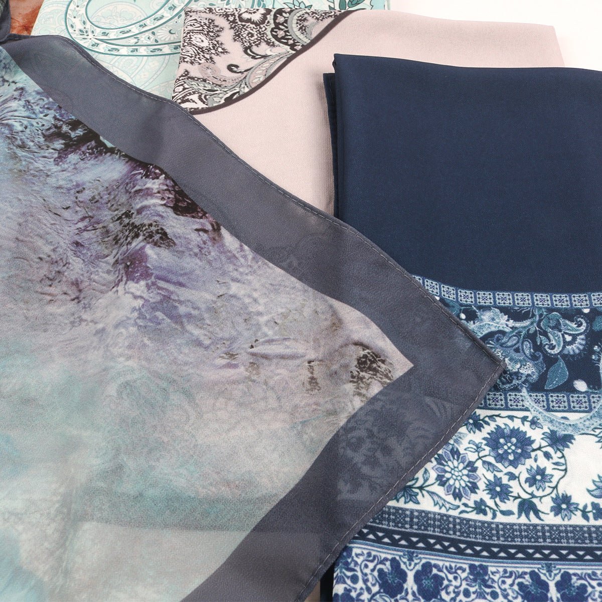 Écharpe Hijab en Mousseline Imprimée Élégante, Style Bohème, Respirante, Protection Solaire (MH136)