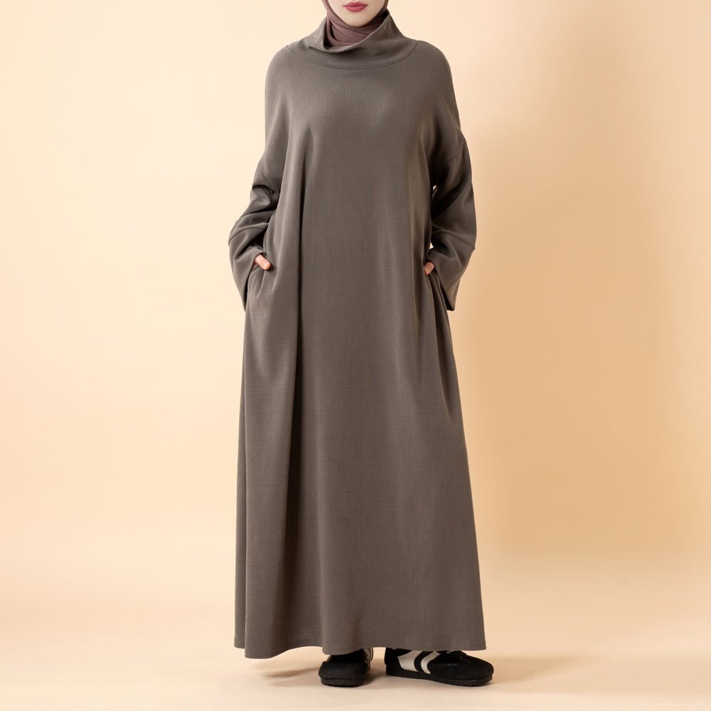 Abaya col roulé décontractée avec poches (MA383)