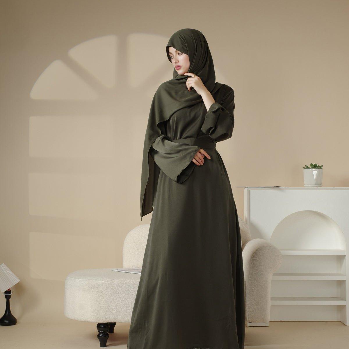 Abaya en satin unie à double poche et boutons dissimulés (MA030)