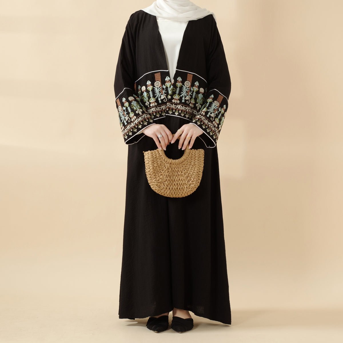 Abaya Ouverte en Crêpe Brodée Florale (MOA128)