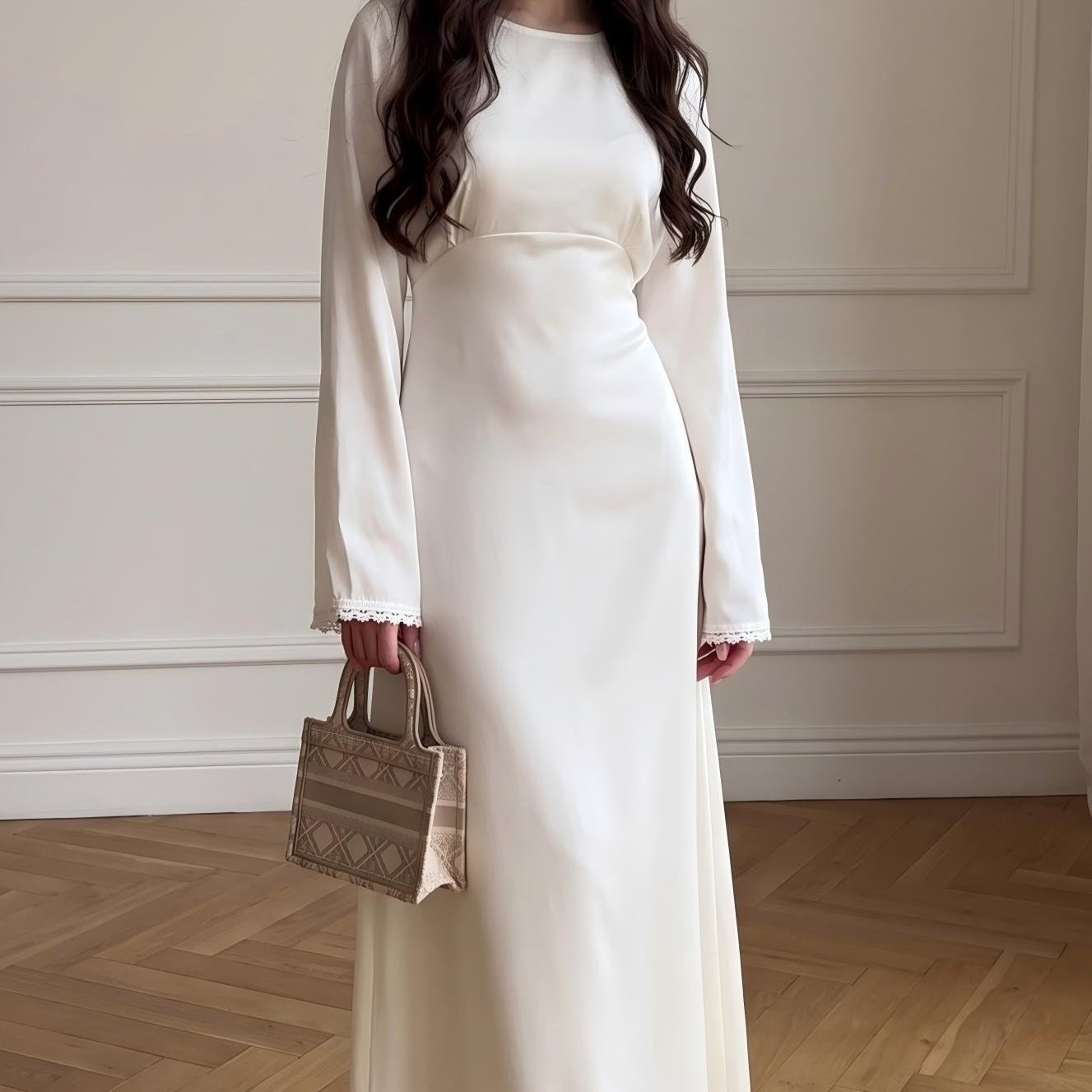 Robe Maxi Ivory Flared Sleeve (MS510)