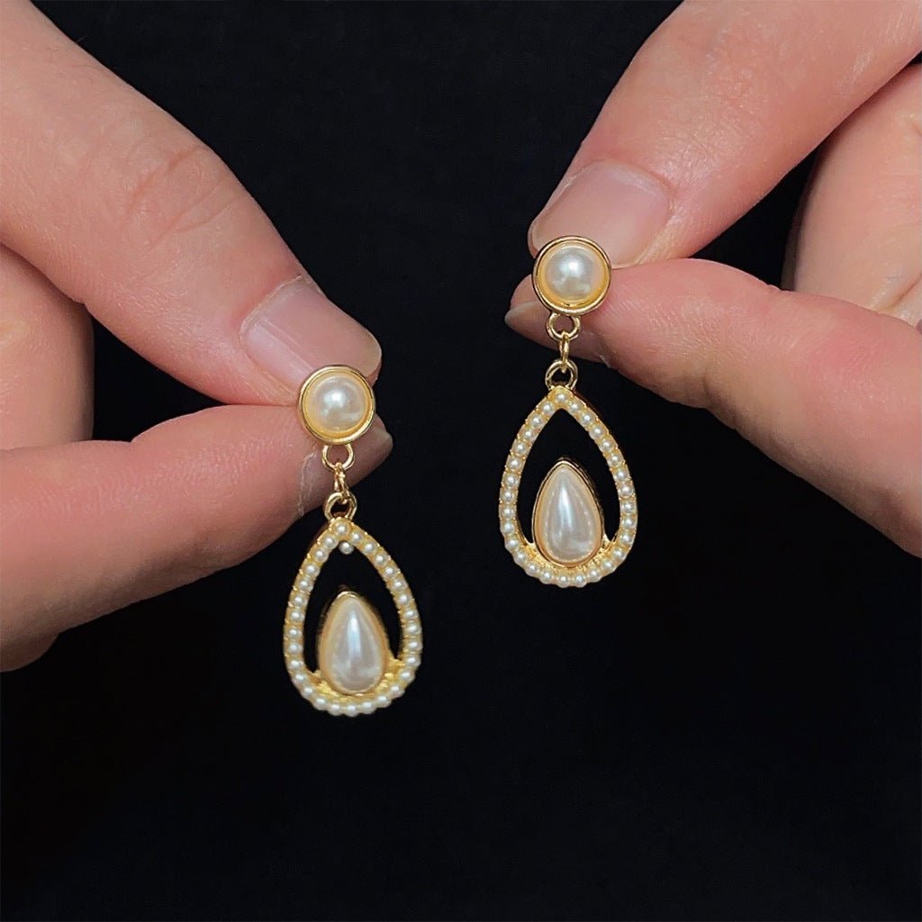 Boucles d'oreilles perles pendantes style Palace (MAC200)