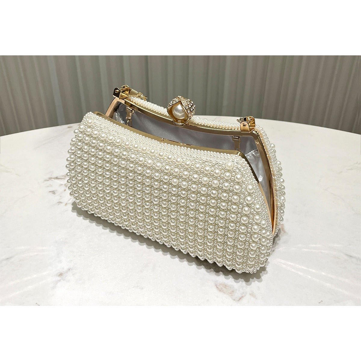 Sac Pochette de Soirée Boîte Perlé Style Vintage Orné de Perles avec Détails Dorés (MAC248)