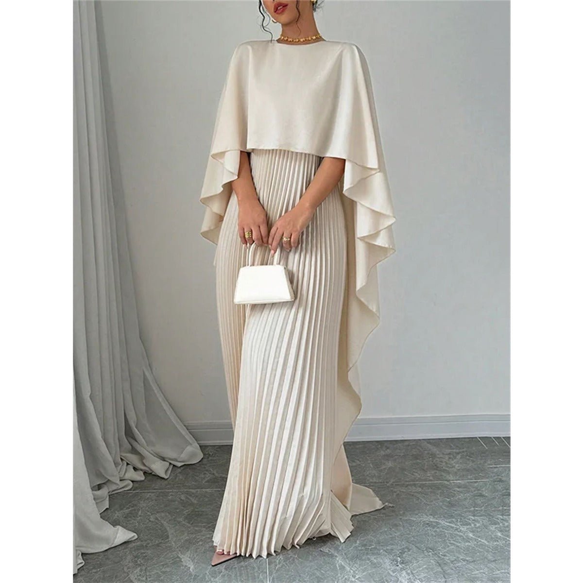Robe Maxi Plissée à Manches Chauve-souris | Robe Cape Blanc Crème à Manches Cloche Spectaculaires (MA241)