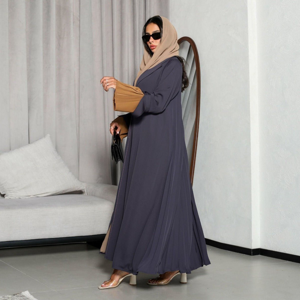 Robe Peignoir en Suède de Luxe | Bleu Marine Maxi avec Détails Dorés & Manches Cloche (MOA200)