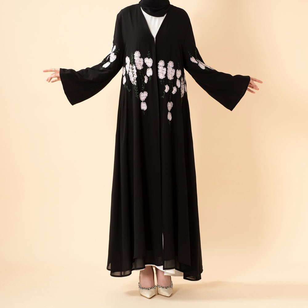 Abaya ouverte en mousseline double épaisseur, brodée de motifs floraux de luxe (MOA308)