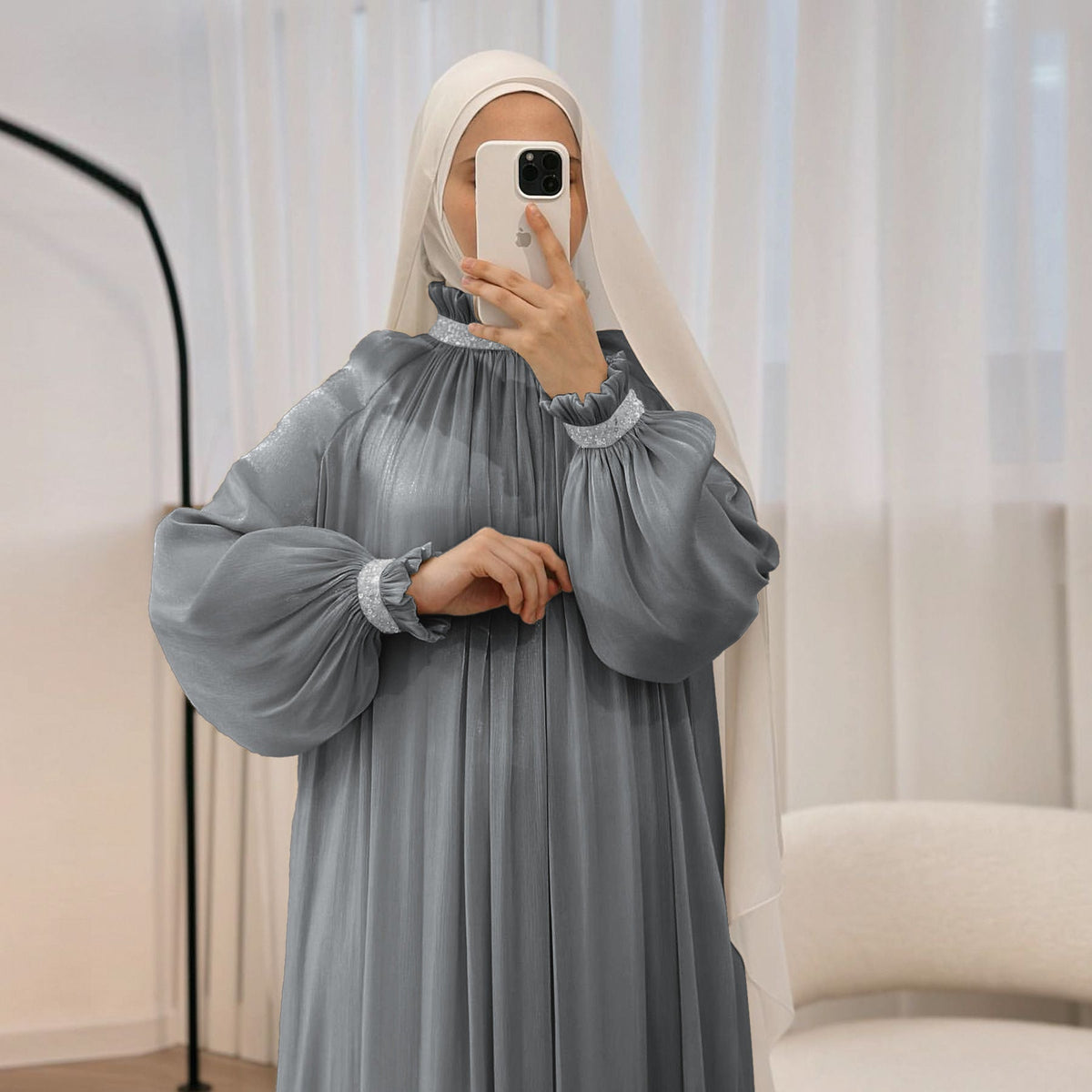 Abaya Élégante à Manchette Fleurie Brillante et Sequins | Abaya Brillante avec Sequins (MA140)