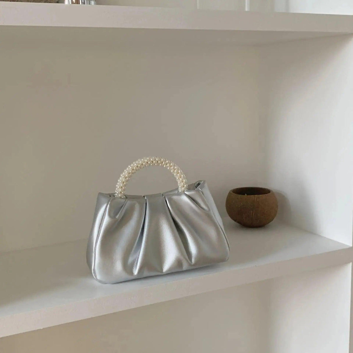 MAC062 Pochette de soirée en cuir souple avec perles