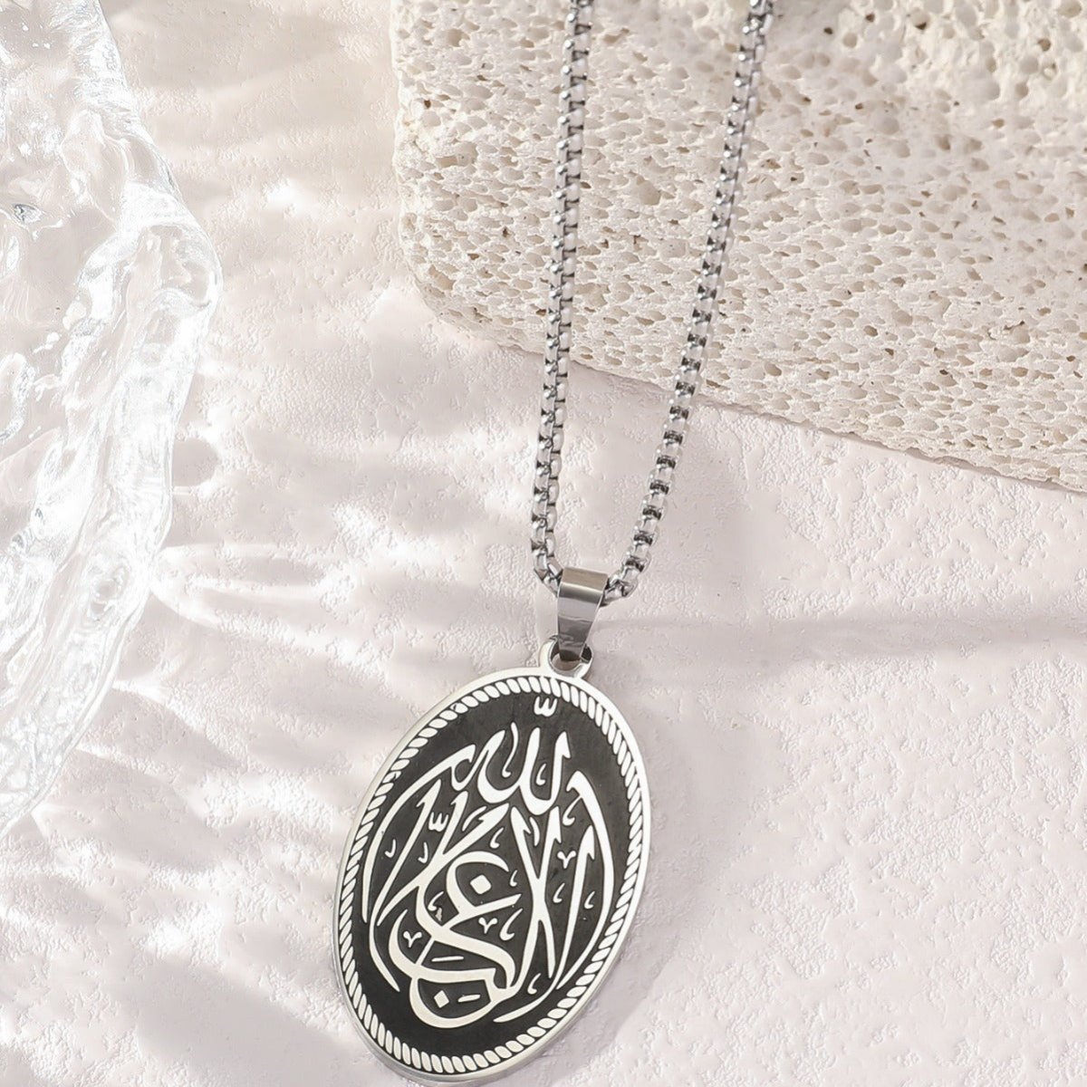 Collier homme rétro personnalisable et polyvalent en acier titane (MAC225) (AVEC BOÎTE CADEAU)