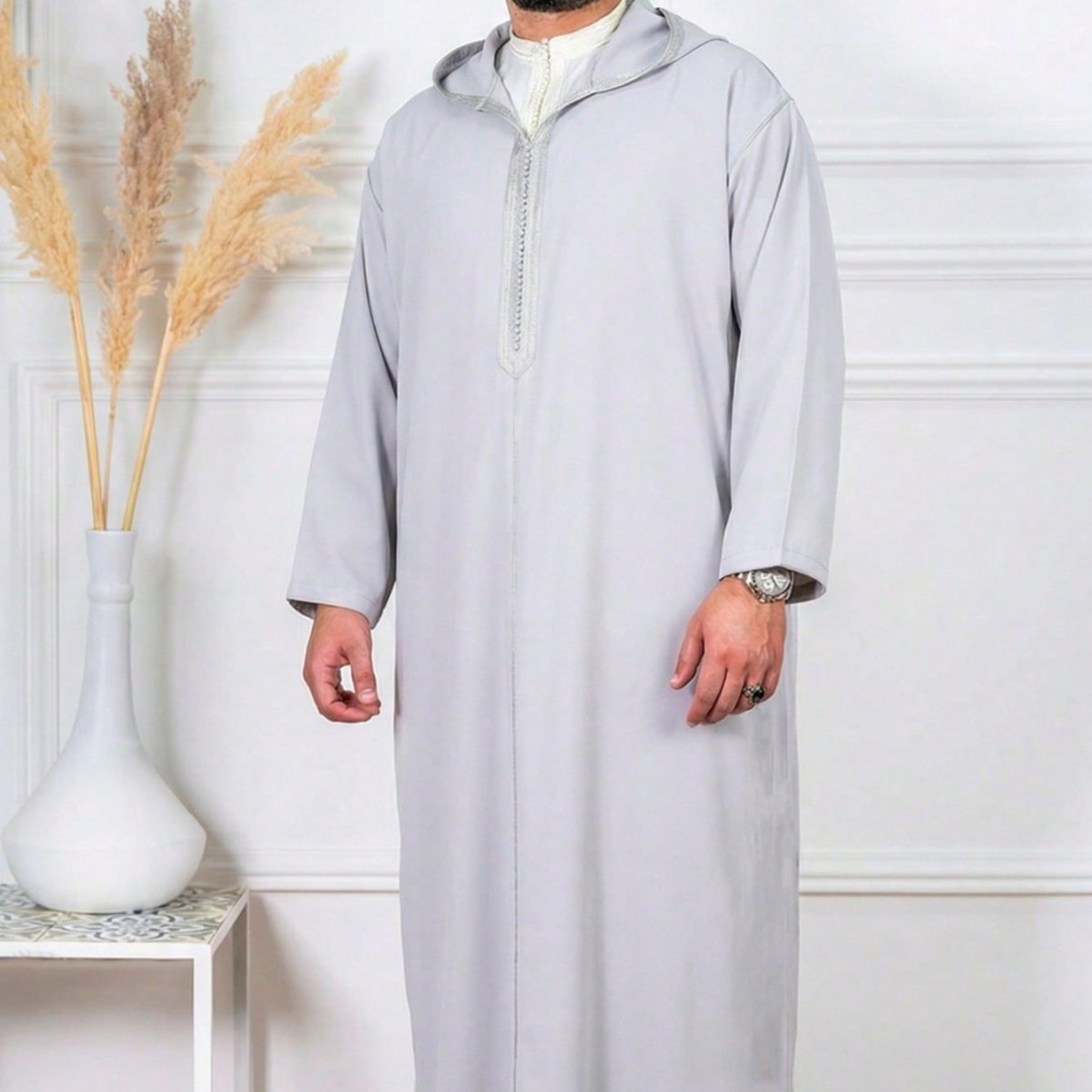 Robe Thobe Musulmane Modeste Longue à Capuche Noire Premium pour Homme (MT029)