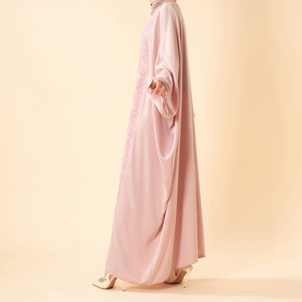 Abaya Chauve-Souris Luxe en Ruban 3D Brodé avec Ceinture Ajustable (MA431)