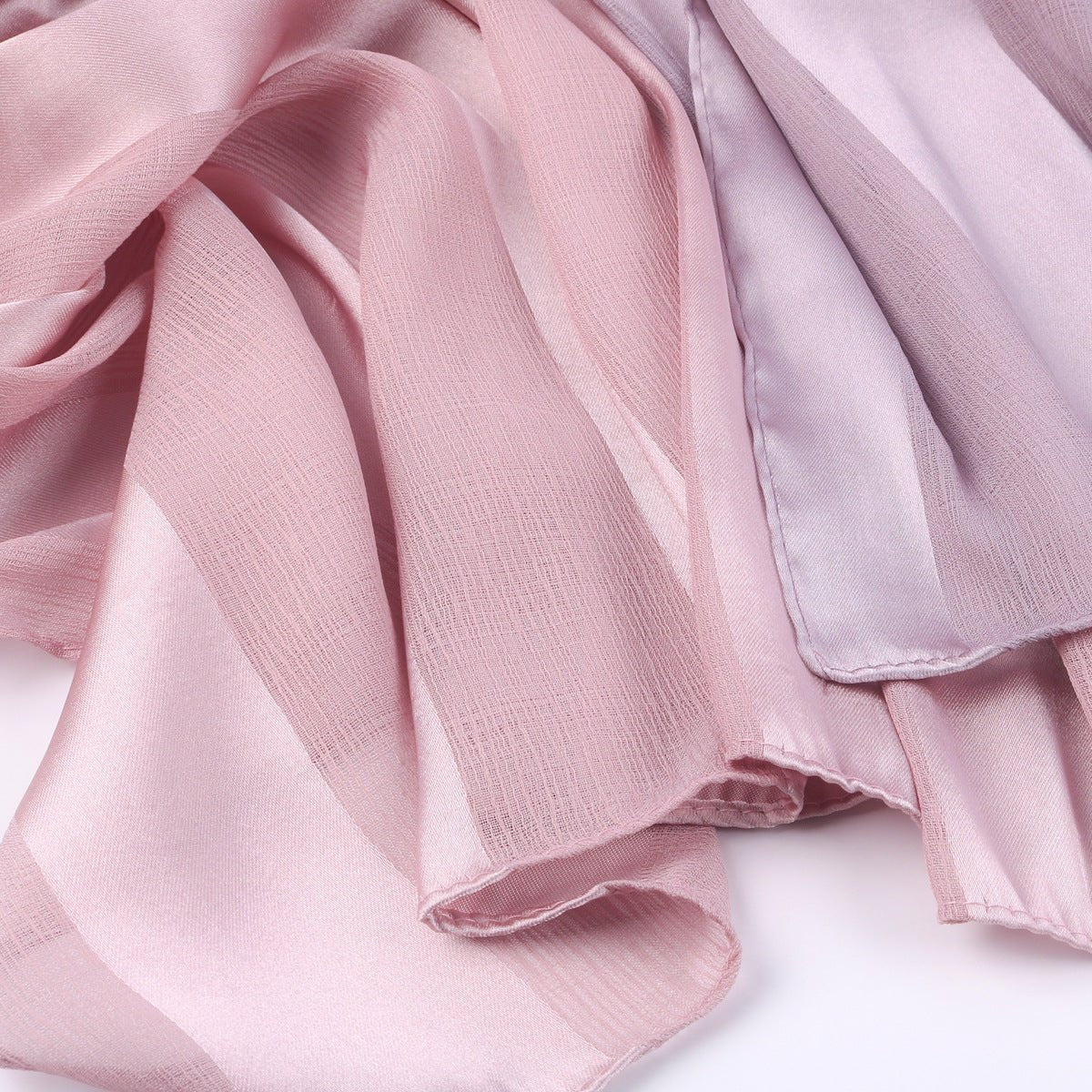 Hijab en Mousseline Crinkle Rayée à Texture Organique (MH143)