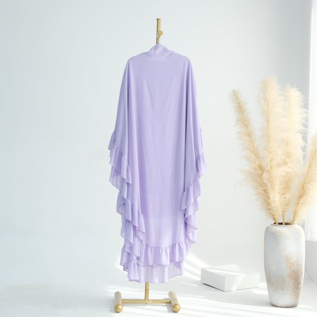 Hijabs Musulmans Unis et Doux au Design Cape Fluide | Foulard à Double Épaisseur, Grande Ampleur et Bords Volantés (MK023)