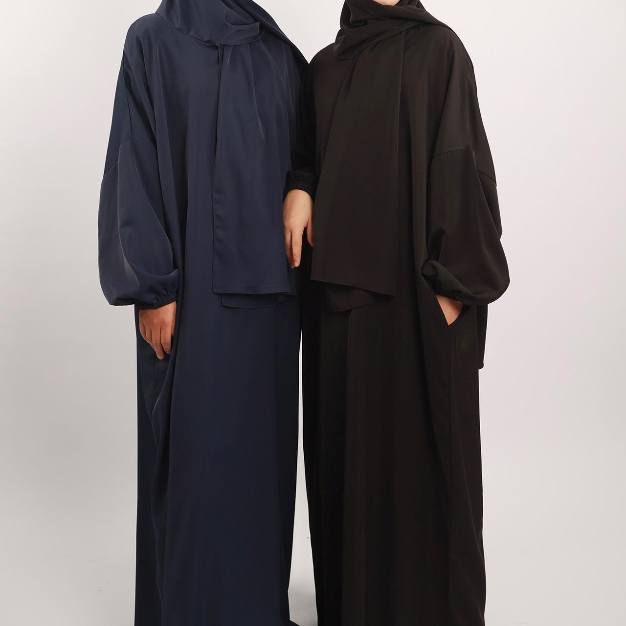Abaya Sweat à Capuche avec Hijab Attaché (MA001)