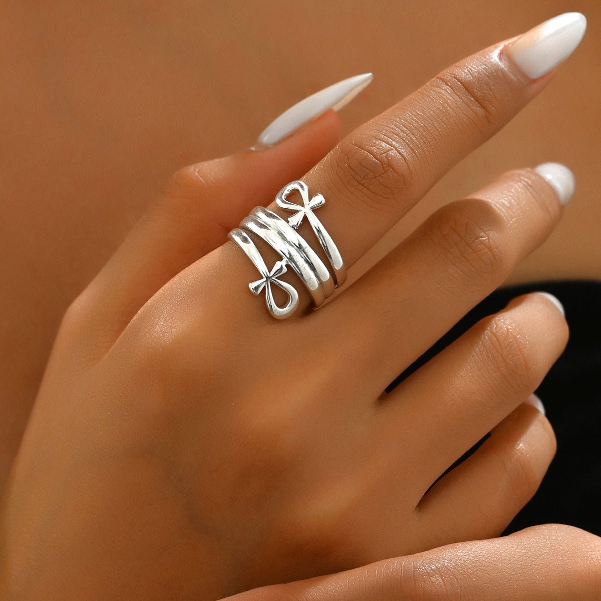 Bague Statement Design Nœud Minimaliste (MAC411)